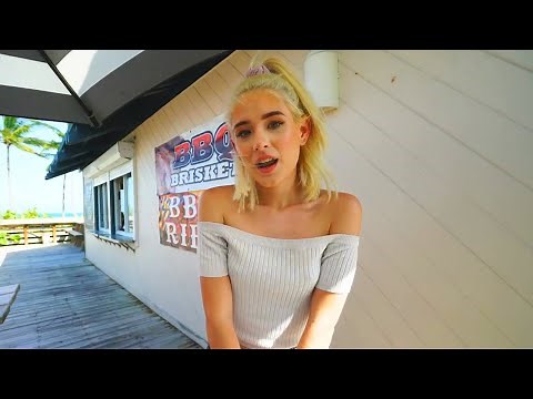 Blonde Waitress Flash For Cash