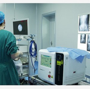 [Hot Item] Potent Medical Urology InstrumentSurgical Laser Equipment Thulium Fiber Laser for Long Distance Shipment with ISO CE Dusting