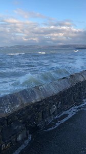 Bit choppy on Benllech beach yesterday. The last wave absolutely drenched me! #benllech #beach #bigwaves #choppy #anglesey #angleseylife #ynysmon #northwales | Escape2Anglesey