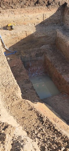 Pipe layers get shit done | Daryn Royle