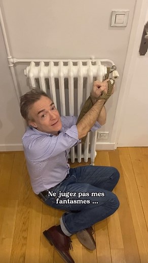 Rendez-vous vous donc le samedi 29 mars sur @canalplus PS: dans la vraie vie j’ai une autre voix quand on m’attache au radiateur … @tsprodcom | Jonathan Lambert Officiel