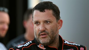 Sheriff: No charges for Tony Stewart in crash that killed Kevin Ward Jr.