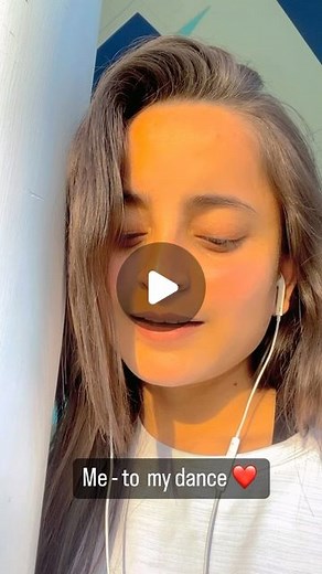 Saumya Awasthi on Instagram: "Tag a dance lover #reel #reels #hip_hopawasthi #reelitfeelit #reelsinstagram"