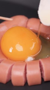 Bored off your usual sunnyside up eggs? lets mix it up!!! #foodart #egg #eggs #cooking #food #foodhacks #breakfast #funcooking #foodtricks | Make Sushi