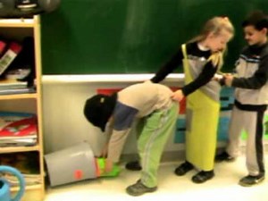 THE ENORMOUS CARROT 1R A