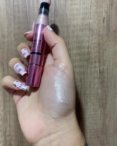 Makeup Revolution Bright Light Highlighter Strobe applicator makes it easy to create a gorgeous, luminous glow. You can apply less for a natural radiance or build it up for a blinding highlight touch. Available exclusively at Just4girls.pk! https://www.just4girls.pk/makeup-revolution-bright-light-highlighter-strobe-champagne-5057566555869.html #onlinestore #shopnow #just4girlspk #stayhomewedeliver #beauty #makeuprevolution | Just4Girls.pk