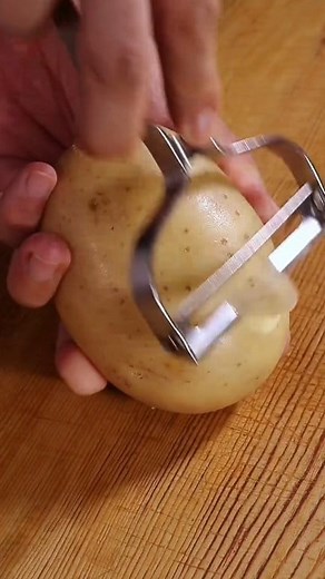 The BEST Crispy Potatoes You’ll Ever Make! #CrispyPotatoes #PotatoRecipe #CrispyAndGolden #Foodie #FoodLovers #TastyPotatoes #FoodieLife #FoodReels #FoodPorn #HomeCooking #FoodGoals #SnackTime #EasyRecipes #ComfortFood #KitchenHacks #FoodiesOfFacebook #CookingVideo #ViralRecipe #PotatoLove #FoodInspiration | Cooking Healthy