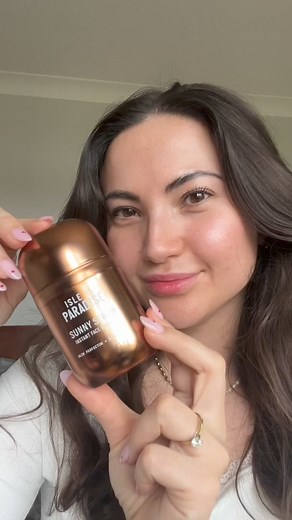 2.1K views | Look what's back  Isle of Paradise Sunny Serum bronzer...