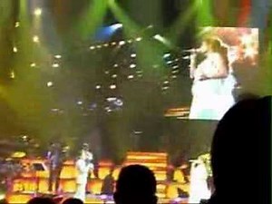 jennifer lopez announce pregnancy