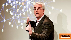 Χρηστάκης στον Economist: Τουλάχιστον το 40% του παγκόσμιου πληθυσμού θα νοσήσει με Covid-19
