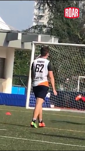 Touch player bamboozles opposition defence with brutal step. Quade Cooper would be proud! 🏉 | The Roar Rugby