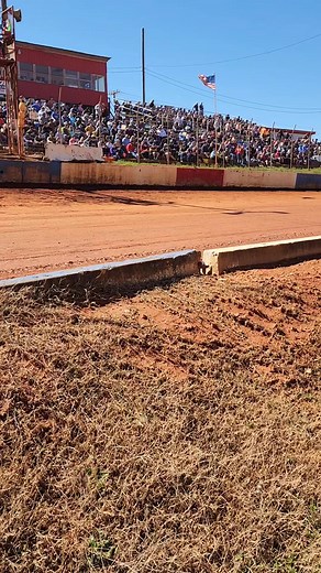 Can't go wrong with some 604 dirt late-model hotlaps. 🤙🏼 #throwback #dirttrackracing #fyp #racing | Dirt N' Speed Media