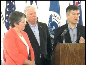 Keeping The Beaches Clean During The Oil Spill Disaster