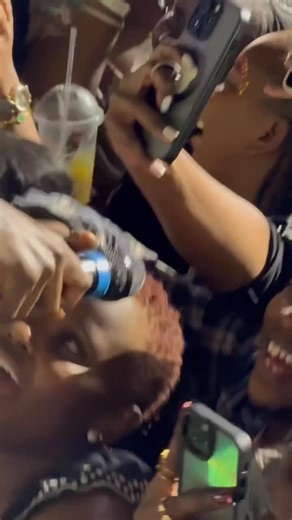 Genz wa mrima wako na show babu kumbwa mara ngemi Na hii aty mataha 👇👇👇👇this even was sold out | Blessed Joseph