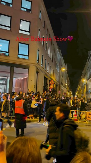 Balmain Show at Paris Fashion Week #balmain #parisfashionweek #parisianstyle #pfw #fashionweek #fashionshow #fashionphotography #fashionphotographer #reelsviralfb #reelsvideoシ #reelsfypシfb #reelstrending #reelstrendingvideo #fypシ #fypシ゚viralシ #fypシviralシ2024 #fbreelsfypシ゚viral #fbreelsvideo #fbreels | Lander in Europe