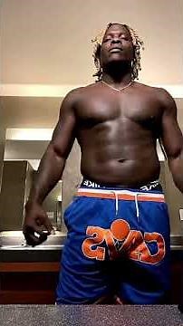 Black Muscle Guy Flexing His Beefy Body