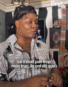 Opeutha... Je ne connaissais pas moi l'autre compatriote ci (j'avais entendu parler de lui mais pas encore vu)  Motassi est un transgenre #camerounais et faut dire qu'il est très très très doué . Il a déjà maquillé qui ici ? Il s'exprime au micro de Brut Afrique | Cameroon you don't see on TV - KmerGuest | Facebook