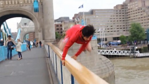 Daredevil 'Carnage' Teen Jumps Off London's Tower Bridge, Says Sorry