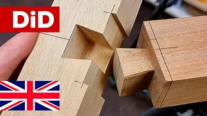 1036. Japanese Joinery - Ari Shiguchi Taka praca to czysta przyjemność. Jesteśmy sami z narzędziami i drewnem. Liczy się tylko nasza precyzja i nadzieja, że następnym razem będzie lepiej :) Miłego oglądania! Piły japońskie: https://bit.ly/2VficZm Japońskie dłuta: https://bit.ly/3mmrP4M Narzędzia do trasowania: https://bit.ly/37FaSwK Japońska książka stolarska: https://amzn.to/2ZEIQNG ➤ Witamy w subskrypcji DiD: https://goo.gl/raSN8C | domidrewno.pl
