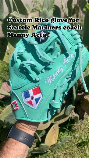 Custom Ultra Series Rico glove for Seattle Mariners coach Manny Acta! #ricogloves #baseball #baseballlife #baseballglove #baseballgloves #seattlemariners #mariners | Rico Gloves