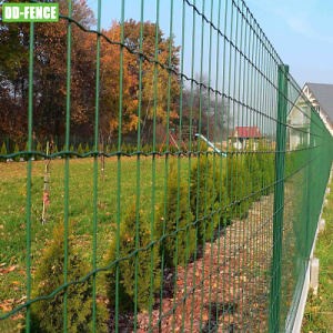 [Hot Item] Hot Sale Farm Green Color PVC Coated Euro Welded Mesh Security Fencing Holland Wire Fence