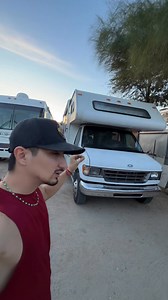 **Ford E-350 Jayco '97** $199Mil pesos. •Solo 21 pies de largo. •Solo 65mil millas. •Se lo hago nacional con costo extra. •Se lo puedo llevar a cualquier parte de Mexico con costo extra. •Motor Ford V8 de gasolina. •Perfecto estado mecanico. •A/C frio. •Automatico. *Cuenta con: •Planta generadora de energia. •Recamara completa. •Refrigerador. •Estufa con Horno. •Boyler. •Sofa-cama. •Comedor-Cama. •Campana y Microondas. •Sistema de agua potable y drenaje. •Refrigeracion A/C. •Baño WC y regadera.