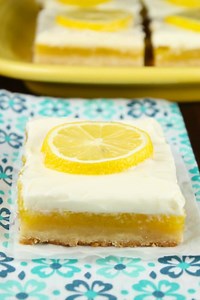 Lemon Bars with Cream Cheese Icing {VIDEO} - Miss in the Kitchen