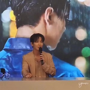 [Fancam] 230916 #JUNGYONGHWA 2ND MINI ALBUM [#YOUR_CITY] ONE DAY CAFE EVENT 😍😘 Adm blue cr: logo | Jung Yong Hwa and Cnblue
