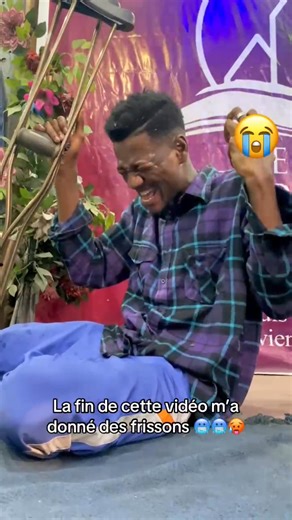 La fin de cette vidéo me donné des frissons 🥶🥶🥶 lui c'est l'artiste Maranatha Mpaku de Kinshasa | Talents Beaux-Arts Gospel