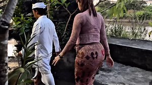 16K reactions · 98 shares | M4NDI 7 SUMUR, MELUKAT AIR PANATAI MASUK KAMAR PRABU SILIWANGI DAN BUNDA RATU lanjut nonton videonya d yutube ak ya gais  https://youtube.com/@riskaariska21?si=YsDhKdK7F993F9nd | Riska Ariska Findiana | Facebook