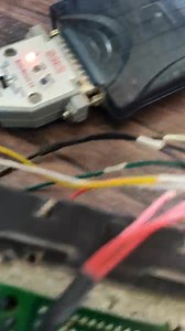 كيفيه عمل ايمواوف OBD لكنترولات V40 و V42 وبكل سهوله انقلاب من V42 الي V40 ومن V40 الي V42 كل ده OBD بدون لحام في البورده باستخدام الايموليتور الظاهر في الفيديو متوفر لدينا كميات من الايموليتور 010 06371179 | Renault Ahmed Awad