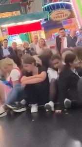 20K views · 247 reactions | Devil's Wheel #67 #funny #girls #devilswheel #bullriding #slingshotride | Dj patron el jefe | Facebook