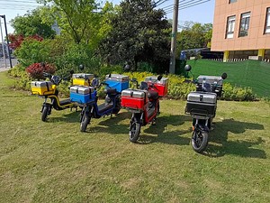 [Hot Item] Food Delivery 60V 1200W Electric Moped Delivery Scooter with Two Carry Box
