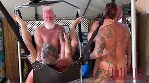 NBB présente Grunt 2022 à Inn Leather Resort - Porno Gay