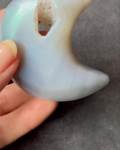 A beautiful sparkly Aura Agate moon €18 plus €4.95 p&p 😊 Agates carry a quiet energy that works on the subtle bodies, and are great for achieving stability and balance in many aspects of one’s life. Agates tend to work behind the scenes on the cause, instead of the symptom, of an issue. Agate is believed to improve mental functions and can help where issues of clarity and stability are concerned. Agate is also helpful in overcoming negative emotions by bringing love into the chakras. Although t