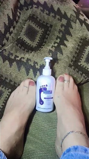 nylon footjobs