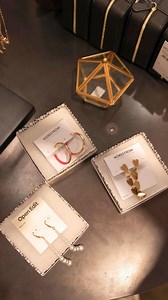 @nordstrom has all the summer accessory essentials. Which one are you shopping for this season? | Westfield Montgomery | Facebook