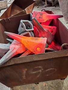 [Hot Item] Forged Excavator Bucket Tooth J450/E330 Excavator Bucket Teeth Machinery Spare Parts 1u3452RC 1u3452tl