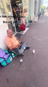 Non je mange pas — Bro est sdf (short video)