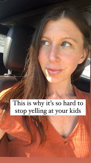 The primary challenge moms face in stopping yelling at their kids stems from a lack of stress and anger management skills, as well as poor emotional regulation.If you were never taught healthy anger management or witnessed adults expressing anger through yelling or aggression , you may not have been exposed to positive emotional intelligence in action.Many moms have learned to associate anger with yelling and screaming, which is not conducive to healthy communication.Anger serves as an indicator