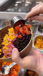 Food in bowls are just always superior 💚 Have you tried our amazing Rice Bowls yet? #thejoyoffresh #irish #healthyfood #dublin #placestoeat | Chopped