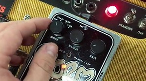 This Electro-Harmonix Worm pedal is so versatile! A must if you don’t have any modulation on your board yet. Tremolo ✅ Wah ✅ Phaser ✅ Vibrato ✅ Expression pedal input ✅ All analogue ✅ True bypass ✅ £101 🔥 > http://bit.ly/2D32Xf2 | Reidys Home of Music