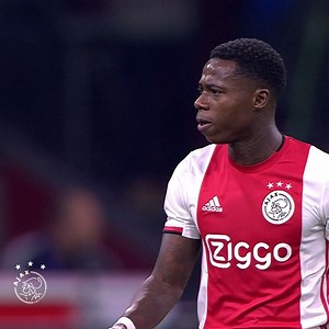 #OnThisDay 𝟭 yr ago... Quincy Promes 𝘟 UEFA Champions League. 💫 #UCL | AFC Ajax