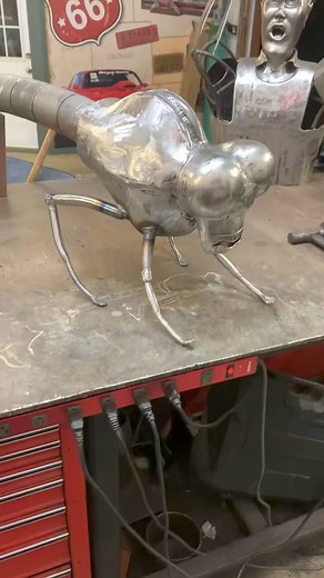 4 of the 6 legs mounted to the dragonfly #metalart #weldingartist #weldingart #Sculpture #welding #artist #metalartist #art #metalsculpture | 401 design
