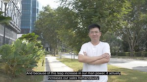 มาพบกับคุณ Junius และคุณ Boon ชาวสิงคโปร์ที่ได้รับรางวัล Biggest Leap จาก eBay เคล็ดลับการเติบโตอย่างก้าวกระโดดของพวกเขาคือ . ✅เลือกใช้แพลตฟอร์มที่เข้าถึงผู้ซื้อทั่วโลก แม้จะอยู่ประเทศที่มีประชากรน้อยแต่นั่นไม่เป็นปัญหาเลยในเมื่อพวกเขามี eBay! ที่มีผู้ซื้อมากกว่า 132 ล้านคนทั่วโลก ✅ใช้ต้นทุนในการบริหารต่ำมาก เพราะขายของใน eBay จะได้รับเงินอย่างรวดเร็ว ไม่จำเป็นต้องมีทุนเยอะก็เริ่มขายได้เลย! . เริ่มขายบน eBay วันนี้ คลิก👉https://bit.ly/48GnyAF . #eBayExporterofTheYear2023 #TheBigLeap #eBayGlobal