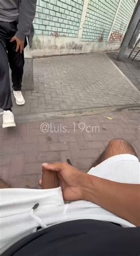 RT @Luis19cmModr: [ACTIVA EL AUDIO🔊/ SOUND ON🔊]CHIBOLO ME CHUPA LA PINGA EN LA CALLEEste chibolo de 19 años @BabyHorny1655 me chupó la…