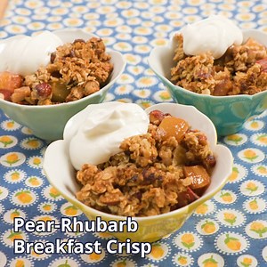 This hearty breakfast bake highlights in-season Anjous in a more healthful take on warm fruit crisp, with a crunchy, granola-like topping. It’s positively delicious with a big spoonful of creamy Greek yogurt. Check out our recipe #video and see for yourself! https://www.diabetes.ca/nutrition---fitness/recipes/pear-rhubarb-breakfast-crisp #USApears #HealthyEating #Recipe #LetsEndDiabetes -- | Diabetes Canada