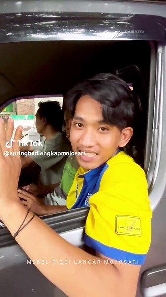 Kapan nih kita bisa kirim Kasur Busa atau Spring Bed kerumah kalian?? 🥰 Spesial Banget Buat Kalian Yang Lagi Cari Kasur Tidur FREE ONGKIR Rek Mojokerto dan Sekitarnya 🚚 MEBEL RIZKI LANCAR MOJOSARI PREMIUM SERIES READY 💫 Yang Harga Terjangkau Juga Ready ya kak 😇 Untuk Koleksi Brand Kasur Kami 🤓 💠Lady Americana U.S.A 💠Florence 💠YUKATA 💠ELITE SPRING BED 💠Matto Spring 💠BIGLAND SPRING BED 💠AMERICAN PILLO SPRING BED 💠SPINO SPRING BED 💠CENTRAL SPRING BED 💠ROYAL FOAM 💠CORNER SPRING BED �