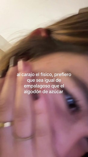 El atractivo del empalagoso: más allá del físico