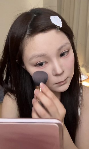 ニュートラルピンクメイクアップ｜毎日使えるピンクアイシャドウのやり方